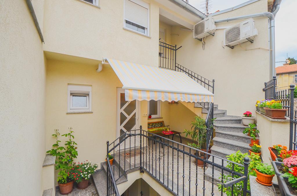 E&E Apartment Arena With Free Private Parking Pula Dış mekan fotoğraf