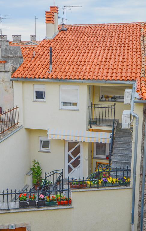 E&E Apartment Arena With Free Private Parking Pula Dış mekan fotoğraf